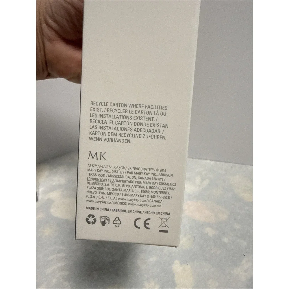 Mary Kay Skinvigorate Cleansing Spin Brush & Refill Pack New Battery Operated